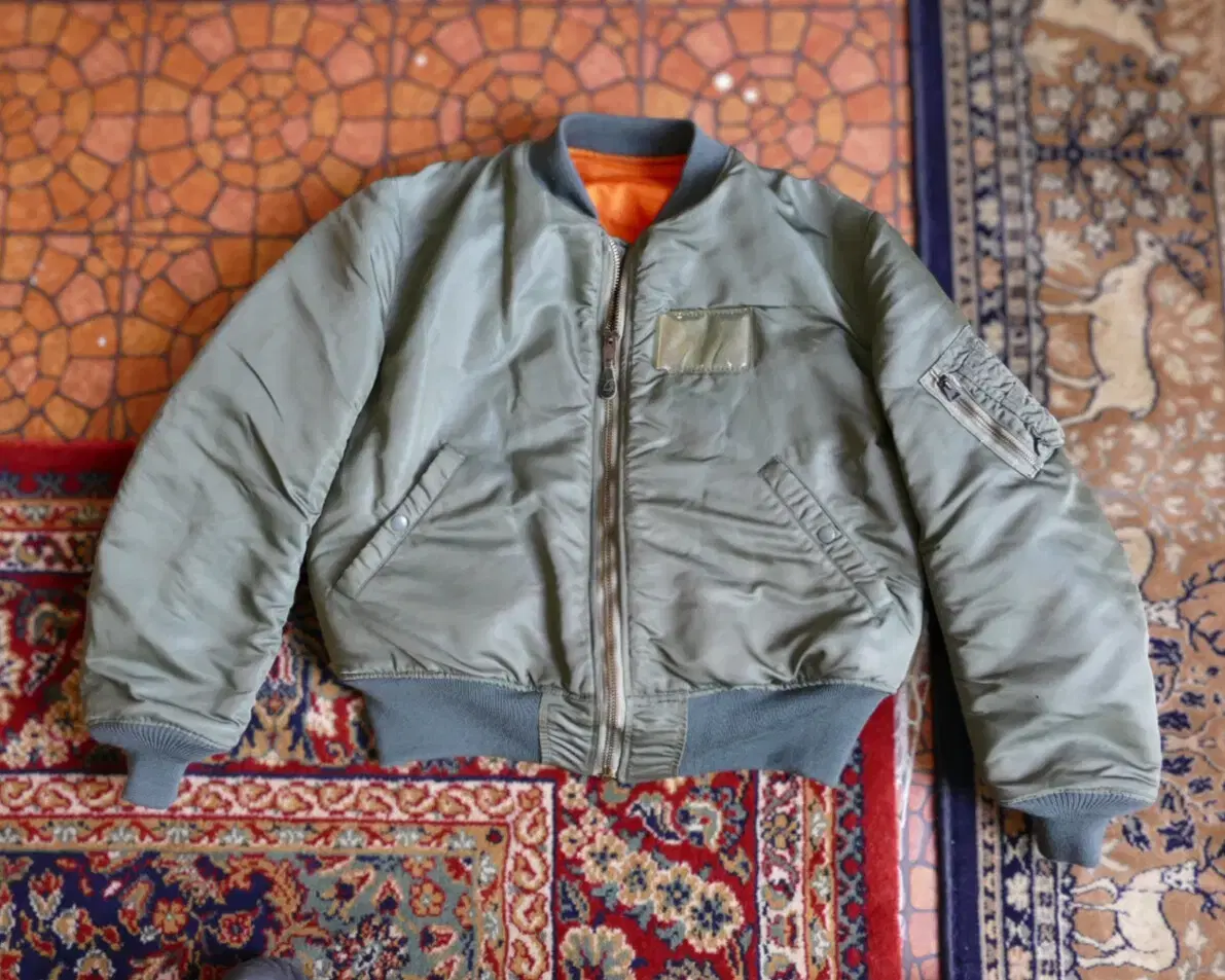 60s 米軍実物　MA-1 L-2B ALPHA 製　ビンテージ 60s ビンテージ ma1 米軍実物 アルファ MA-1 60s ALPHA INDUSTRIES MA